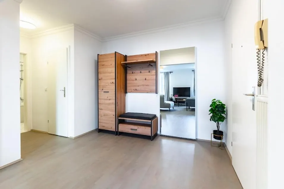 Experience Central Vienna From A Stylish And Modern Apartment 0*,